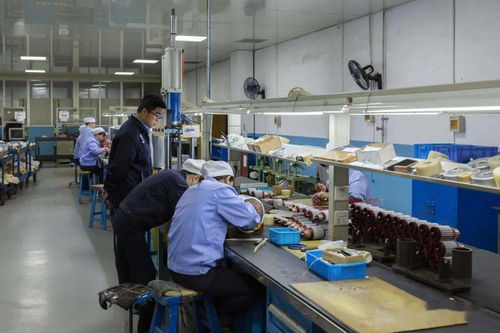 航空工业电源领导慰问假期加班员工